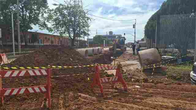 Drenagem da avenida Pinheiro Machado entra na reta final e corrige problema hist&oacute;rico na regi&atilde;o
