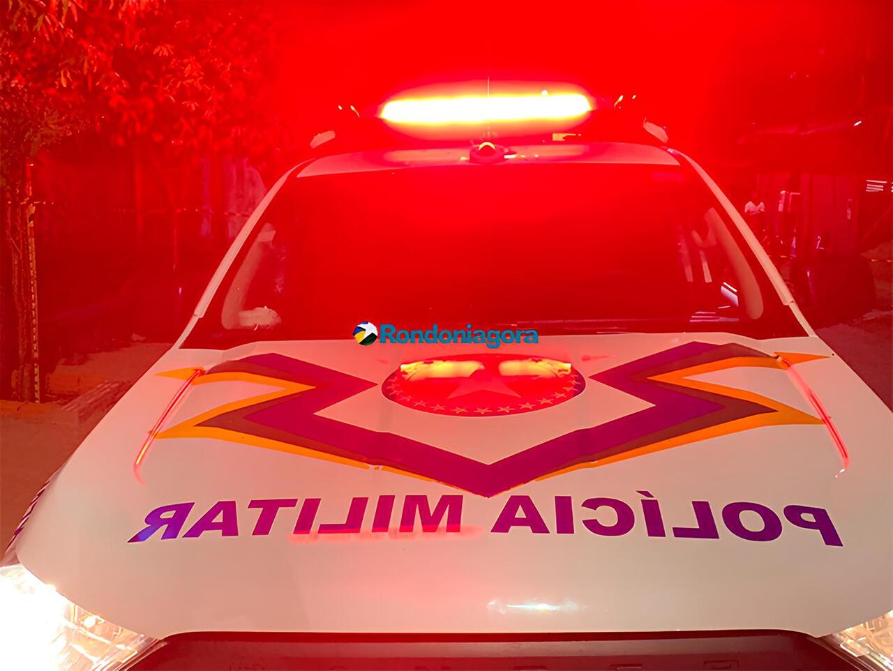 Caminhoneiro é esfaqueado e roubado após parada em posto