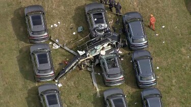 Choque de helic&oacute;pteros causa 6 mortes e inc&ecirc;ndio com carros el&eacute;tricos no Rio de Janeiro