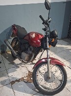Pol&iacute;cia Civil recupera moto e prende mulher que guardava ve&iacute;culo