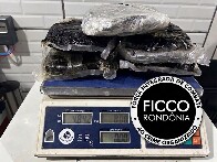 Dupla &eacute; presa com quase 5 quilos de maconha em Porto Velho