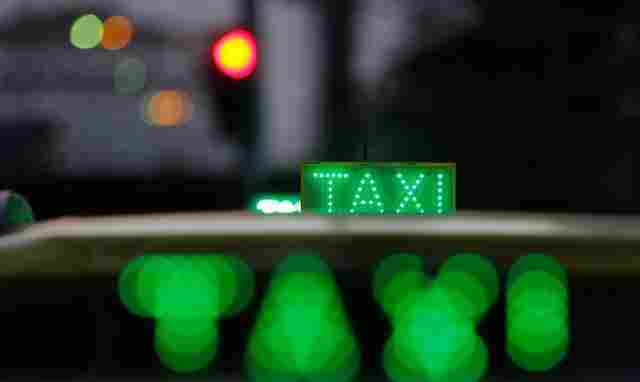 Motoristas de apps e taxistas j&aacute; podem pedir financiamento