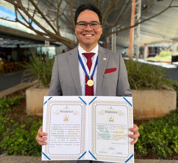 Advogado rondoniense recebe medalha Mérito Líder Comunitário do Distrito Federal