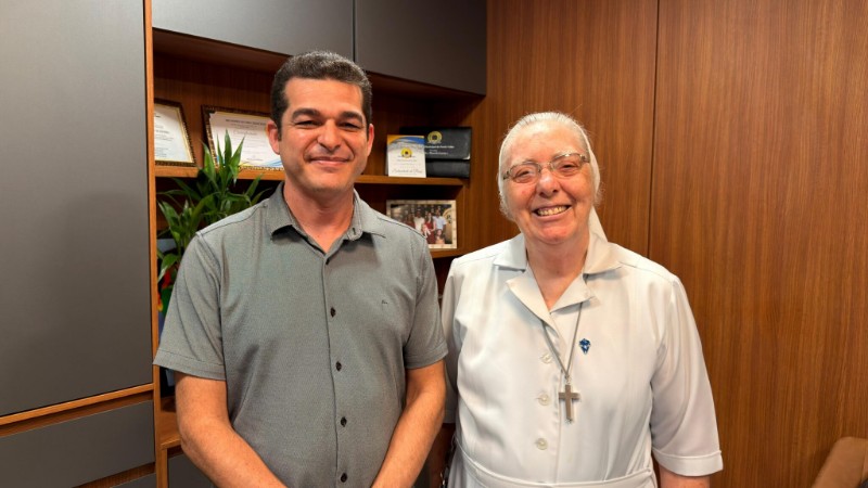 Vereador Adalto recebe visita da irm&atilde; Lina para tratar de emendas ao Hospital Santa Marcelina
