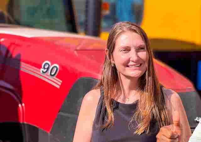 Gislaine Lebrinha garante R$ 1,5 milh&atilde;o para quadra da EFA Vale do Guapor&eacute;