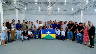 Hildon Chaves &eacute; recebido em Buritis por caravanas de lideran&ccedil;as da regi&atilde;o