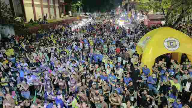 Marcha para Jesus re&uacute;ne milhares de pessoas no centro da capital