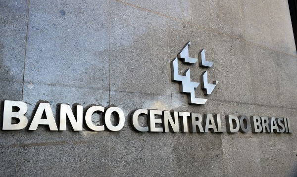 Receita Federal e Banco Central são autorizados a realizar concursos