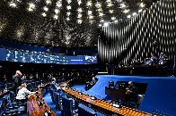 Senado aumenta puni&ccedil;&atilde;o a crimes sexuais online contra crian&ccedil;as