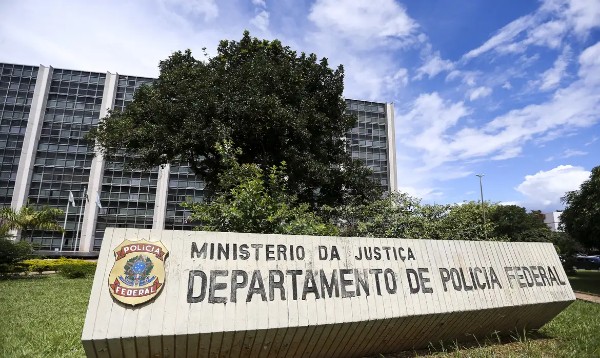 PF mira empresário suspeito de intimidar jornalistas no caso Master
