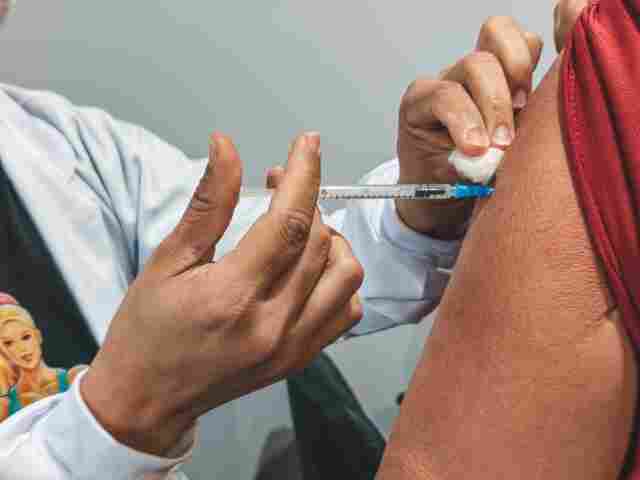 Prefeitura informa que nova vacina contra pneumonia e outras infec&ccedil;&otilde;es graves j&aacute; est&aacute; dispon&iacute;vel na capital