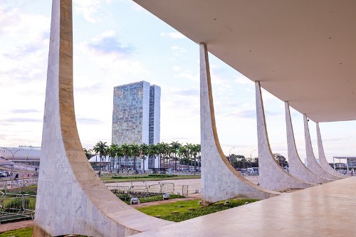 Associa&ccedil;&atilde;o Nacional dos Prefeitos questiona Lei da Dosimetria no STF
