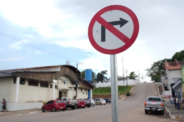 Centro de Porto Velho recebe reforço na sinalização viária