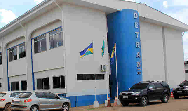 Graves irregularidades levaram o TCE a suspender a licita&ccedil;&atilde;o de R$ 334,4 milh&otilde;es do Detran; veja na &iacute;ntegra