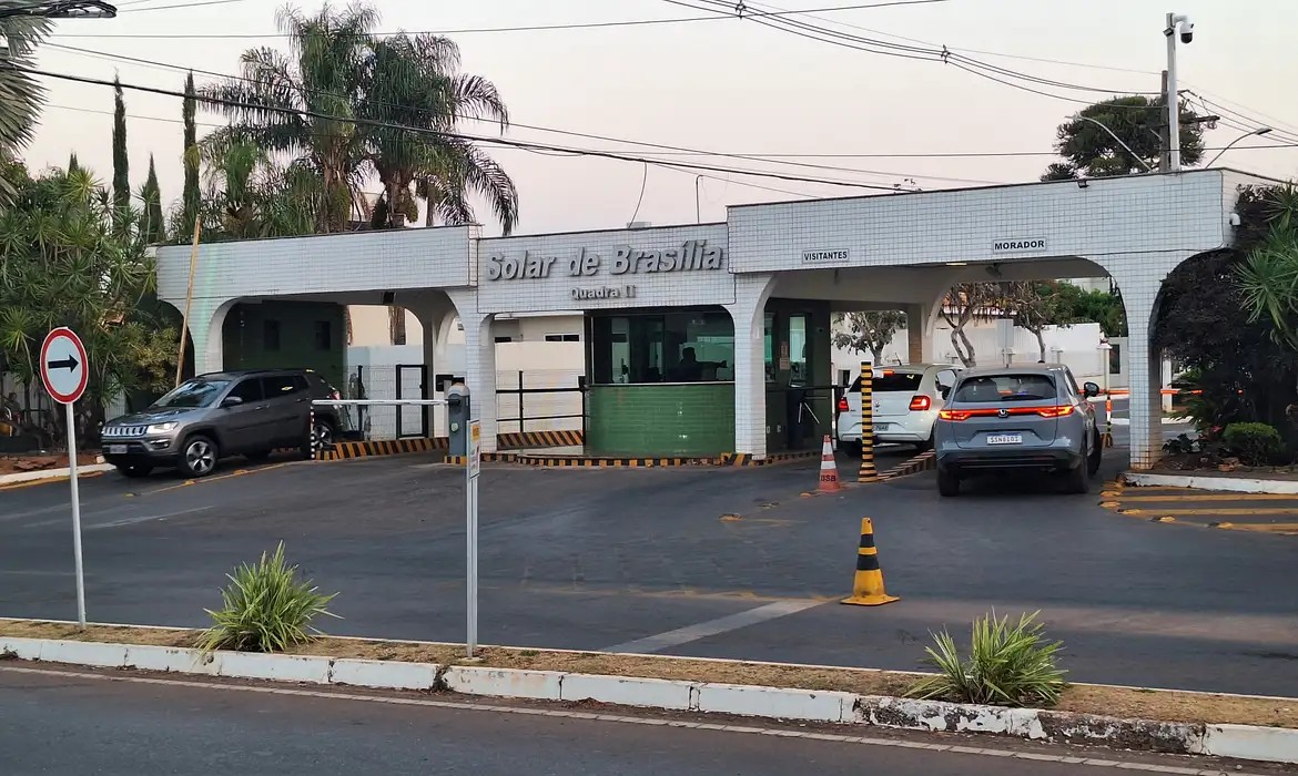 STF suspende visitas a Bolsonaro na prisão domiciliar