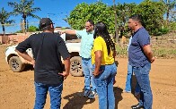 Ap&oacute;s pedido de Pastor Evanildo, secret&aacute;rio visita bairro Porto Cristo para avaliar demandas de infraestrutura