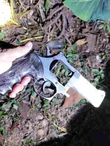 PM prende homem com rev&oacute;lver na Estrada de Ferro Madeira-Mamor&eacute; e evita ataque na capital