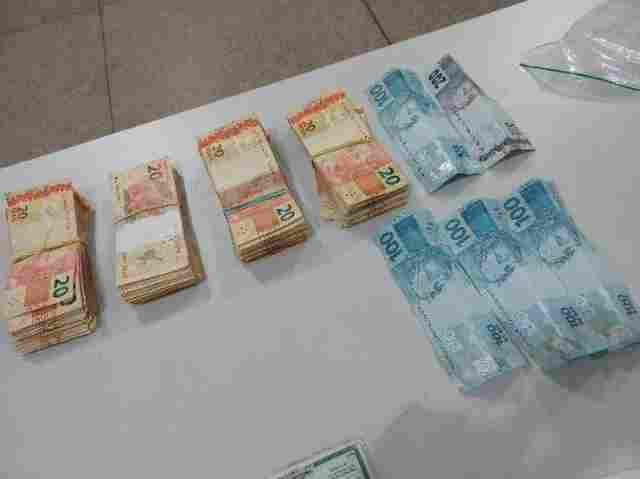Opera&ccedil;&atilde;o da PM prende duas mulheres e apreende um quilo de haxixe