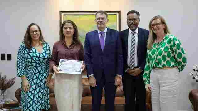 Vereador Dr. Santana entrega T&iacute;tulo de Cidad&atilde; Honor&aacute;ria &agrave; desembargadora In&ecirc;s Moreira
