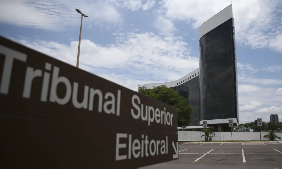 TSE reverte entendimento do TRE/RO e libera ex-vereador para a disputa eleitoral; decis&atilde;o pode ajudar Acir Gurgacz