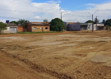 Ap&oacute;s pedido de provid&ecirc;ncia de pastor Evanildo Seinfra realiza limpeza e retirada de entulho no bairro Planalto
