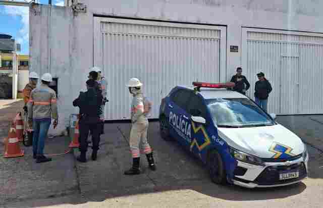 Morador de condom&iacute;nio de luxo &eacute; preso e dono de cl&iacute;nica foge ap&oacute;s flagrantes de furto de energia na capital