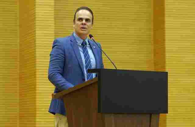 TCE-RO mant&eacute;m rejei&ccedil;&atilde;o das contas de Alan Queiroz na presid&ecirc;ncia da C&acirc;mara, afasta duas irregularidades e reduz multa