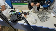 Confronto durante opera&ccedil;&atilde;o termina com foragido baleado e grande apreens&atilde;o de drogas