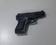 Homem &eacute; baleado ap&oacute;s apontar arma de brinquedo para policiais na zona leste de Porto Velho
