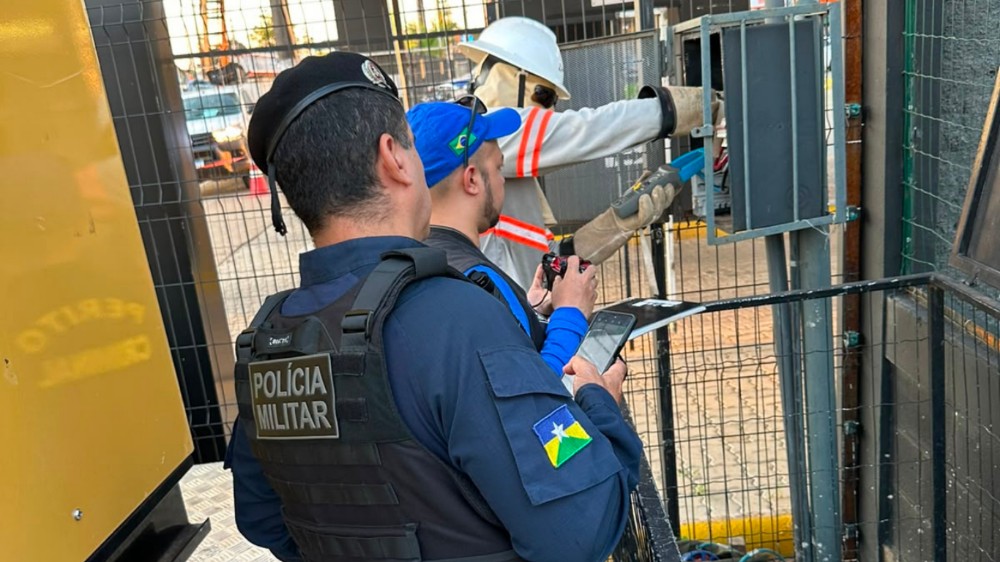 Fiscalização encontra furto de energia em arena esportiva e duas madeireiras; mulher é presa em Porto Velho