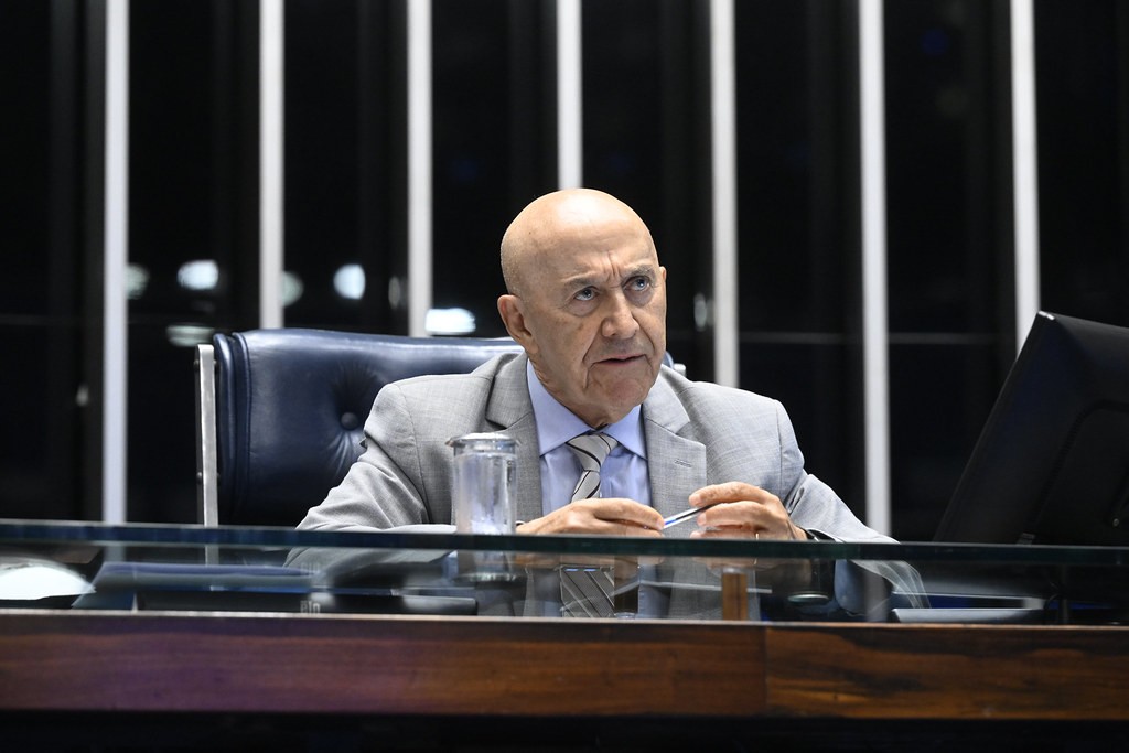 MDB não formaliza renúncia de Confúcio e PSB condiciona aliança a candidatura do senador a reeleição
