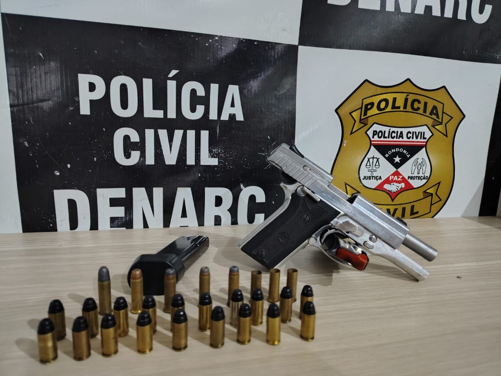Denarc prende dono de oficina e apreende pistola .40 no Escola de Polícia