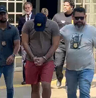 V&iacute;deo: apontado pela Pol&iacute;cia como matador de m&eacute;dico nega crime na Delegacia