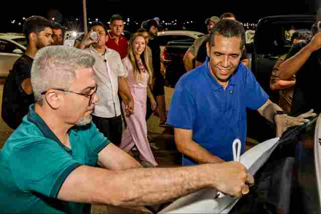 Luis Fernando d&aacute; in&iacute;cio &agrave; caminhada eleitoral ao senado com mega adesiva&ccedil;o em Porto Velho