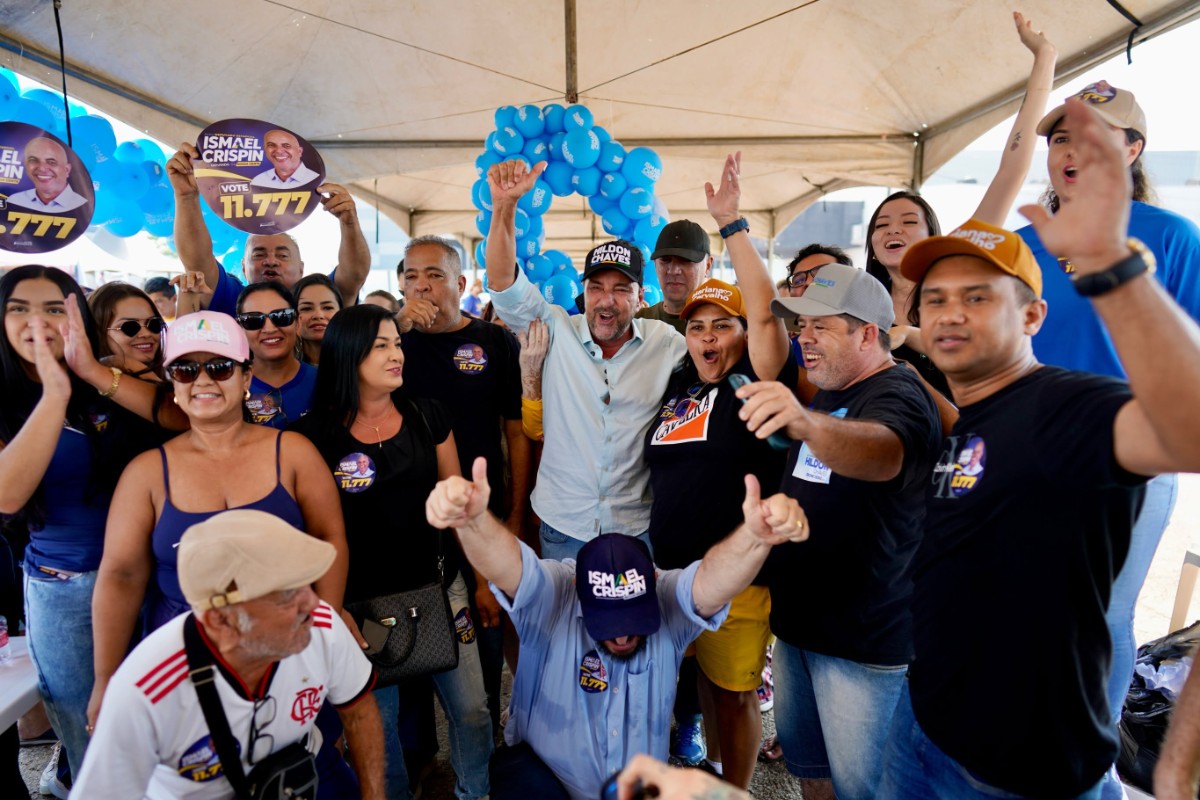 Hildon d&aacute; o ponta p&eacute; inicial na campanha com adesiva&ccedil;o gigante em Porto Velho