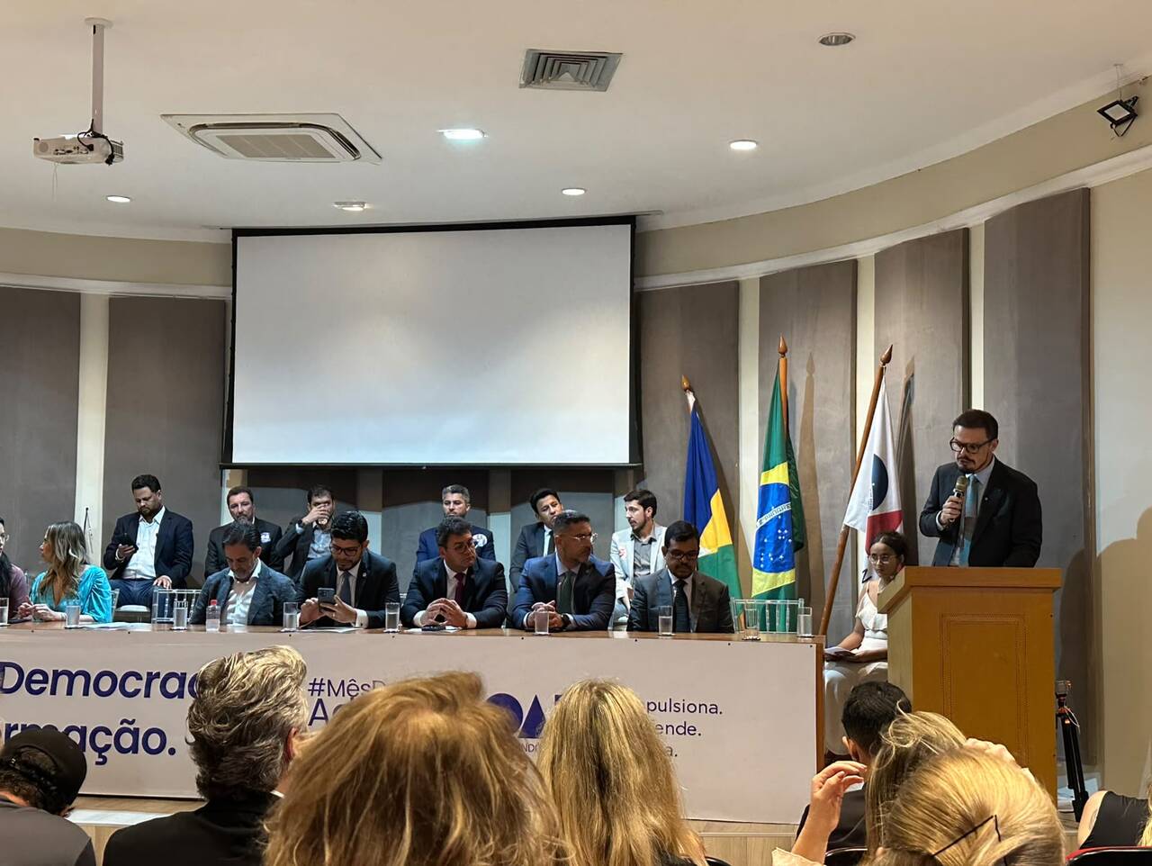 Candidatos a governador já estão na OAB para assinatura de pacto democrático