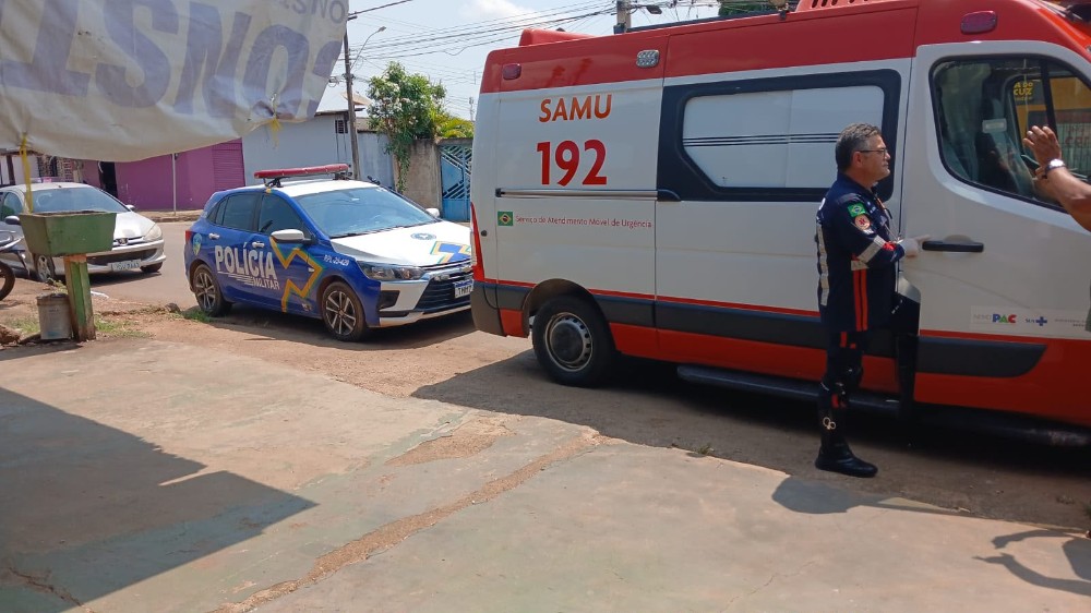 Mulher é encontrada morta, nua e com as mãos amarradas em casa na zona leste