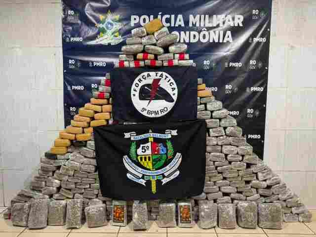 For&ccedil;a T&aacute;tica da PM apreende 345 tabletes de maconha em casa na zona leste da capital