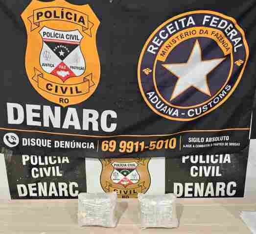 Denarc e Receita Federal apreendem skunk dentro de caixa em transportadora de Ji-Paran&aacute;