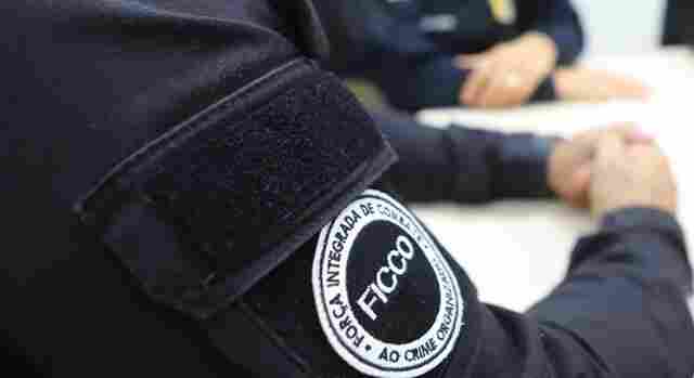Grupo que furtava gr&atilde;os de balsas e revendia cargas &eacute; alvo de opera&ccedil;&atilde;o em Rond&ocirc;nia e Paran&aacute;