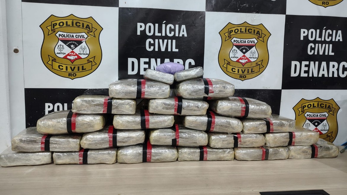 Perigoso foragido do Acre é preso com cerca de 21 kg de drogas na zona Sul da capital