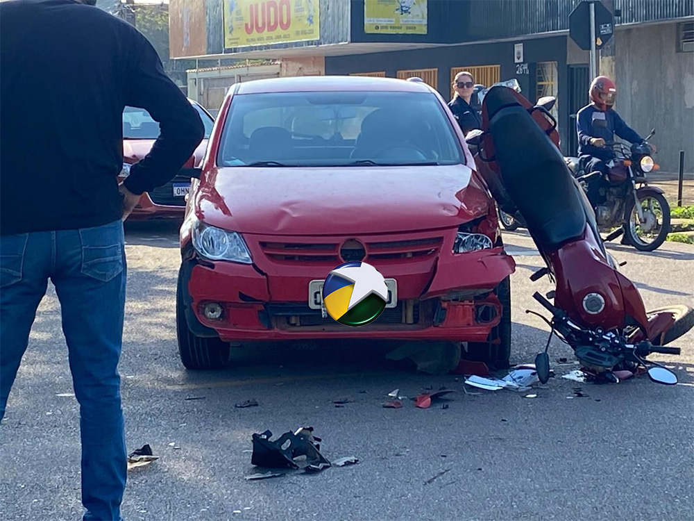 Motociclista fica em estado grave após carro avançar preferencial em Porto Velho