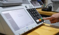 TSE manda Eduardo Bolsonaro retirar posts de desinforma&ccedil;&atilde;o sobre urnas
