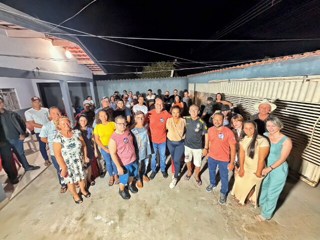 Deputado Ismael Crispin fortalece caminhada ao lado de apoiadores em Ouro Preto e Jaru