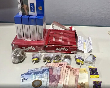 Pol&iacute;cia encontra coca&iacute;na, dinheiro e contabilidade do tr&aacute;fico em im&oacute;vel de apoio a grupo criminoso