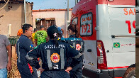 Homem &eacute; encontrado morto com marcas de sangue pelo corpo