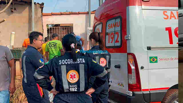 Homem &eacute; encontrado morto com marcas de sangue pelo corpo