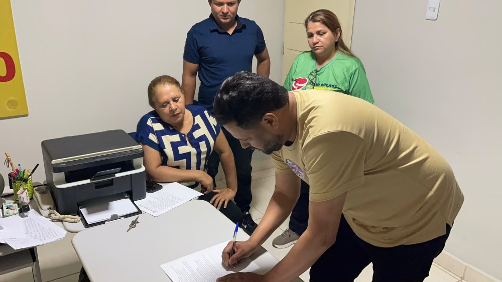 Samuel Costa assina Carta Compromisso com trabalhadores da Sesau e defende valoriza&ccedil;&atilde;o da sa&uacute;de p&uacute;blica