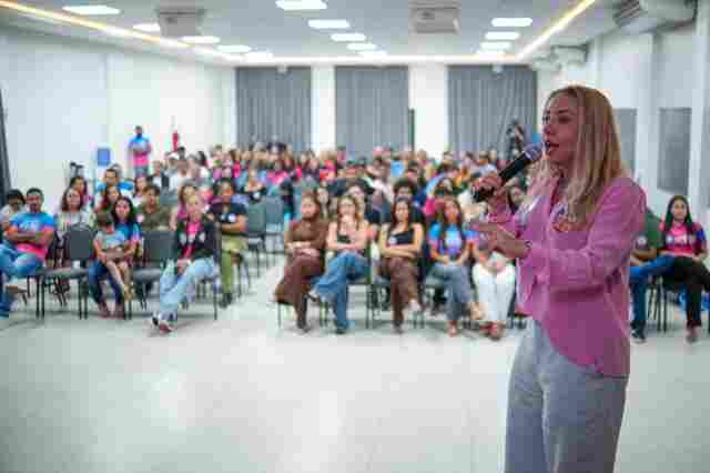 Ieda Chaves percorre Vilhena, ouve eleitores e destaca R$ 1,9 milh&atilde;o em emendas