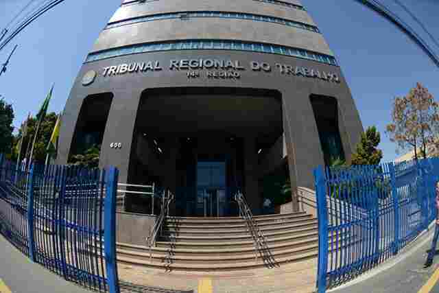 Justi&ccedil;a do Trabalho anula justa causa de trabalhadora acusada de furto por cliente